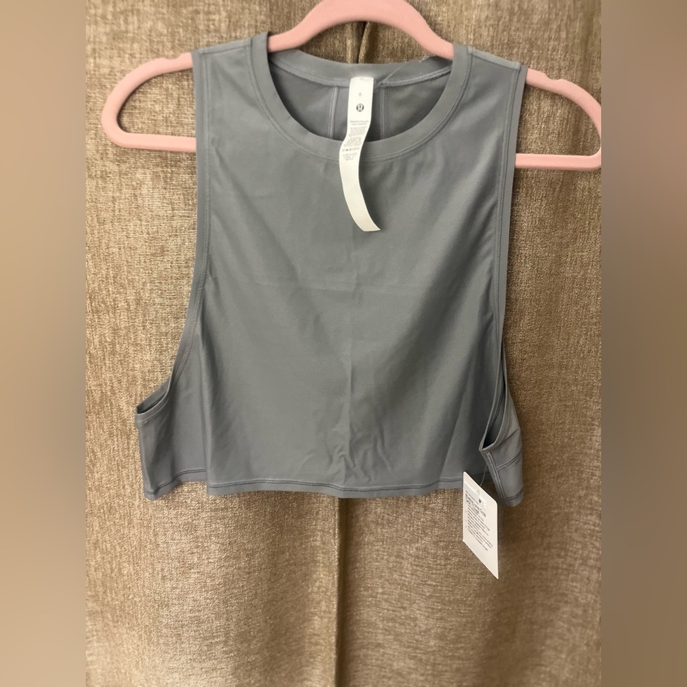 Lululemon Athletica Gray Muscle Love Sleeveless Crop Tank Top- NWT - Picture 4 of 6